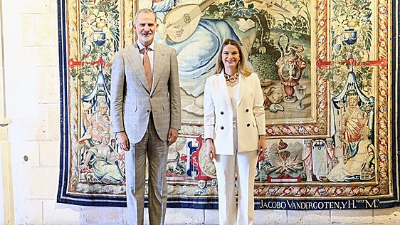 Felipe VI escucha los problemas de Baleares en vivienda, migración y presión demográfica