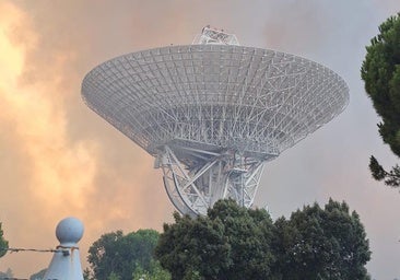 El fuego amenaza las instalaciones de la NASA en Robledo de Chavela y su personal debe desalojar