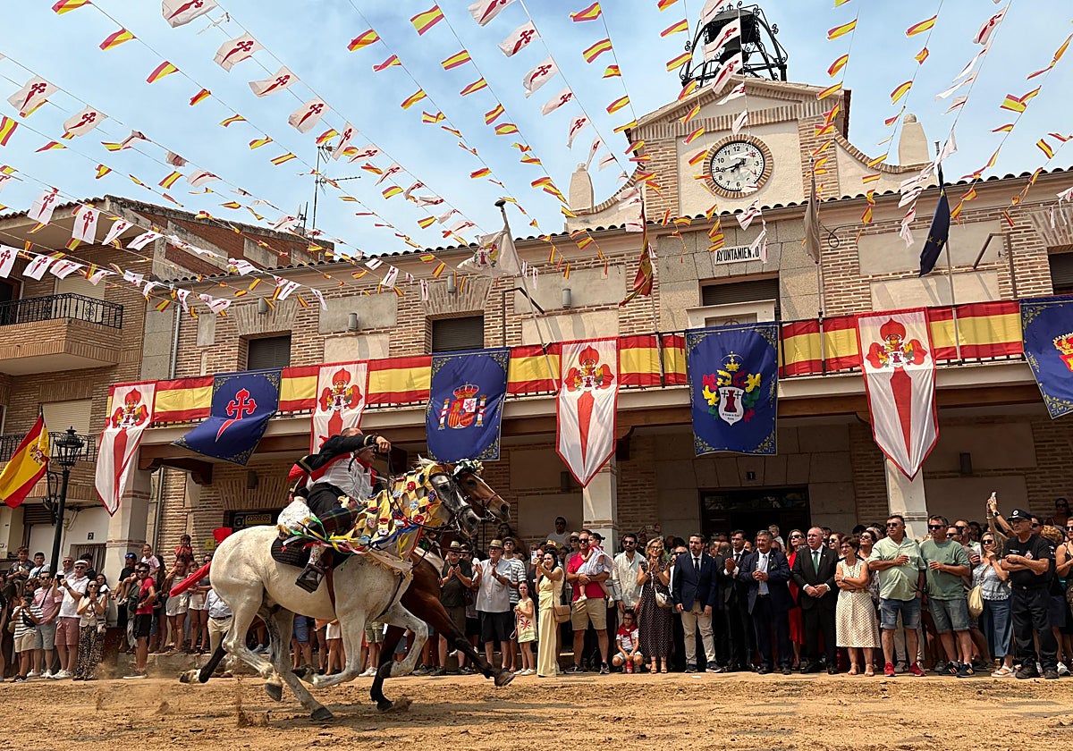Las carreras de caballos conservan toda su esencia gracias su esencia gracias al trabajo de la Hermandad de Santiago Apóstol, el Ayuntamiento y todo el municipio.