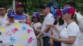 Comunidad venezolana en Panamá conmemora un mes de los terremotos con un acto simbólico
