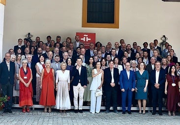 La Reina preside en Jerez la reunión de directores del Instituto Cervantes
