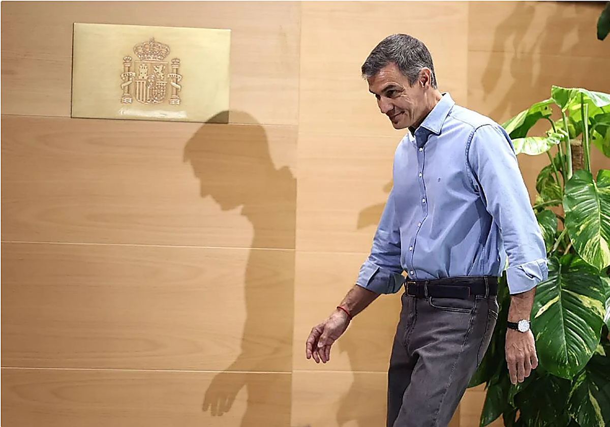 Sánchez se aferra a los incendios para cerrar un curso sin mayoría política