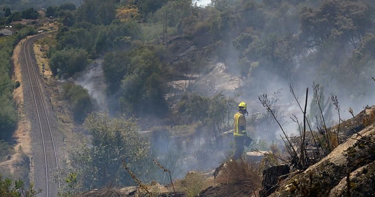 La nueva ley gallega contra los incendios forestales «flexibilizará» las quemas y los desbroces