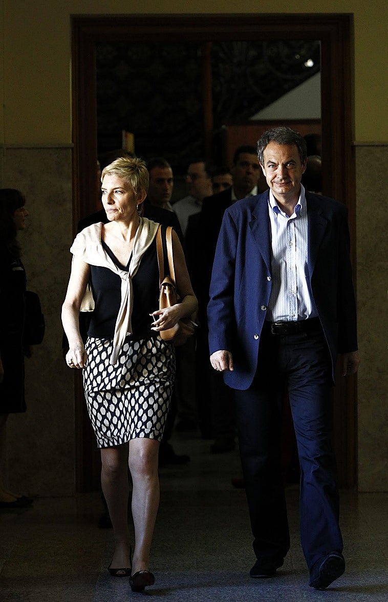 El juez estrecha el cerco sobre la esposa de Zapatero