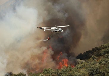 Varios pueblos evacuados y uno confinado por un incendio en Fermoselle (Zamora)