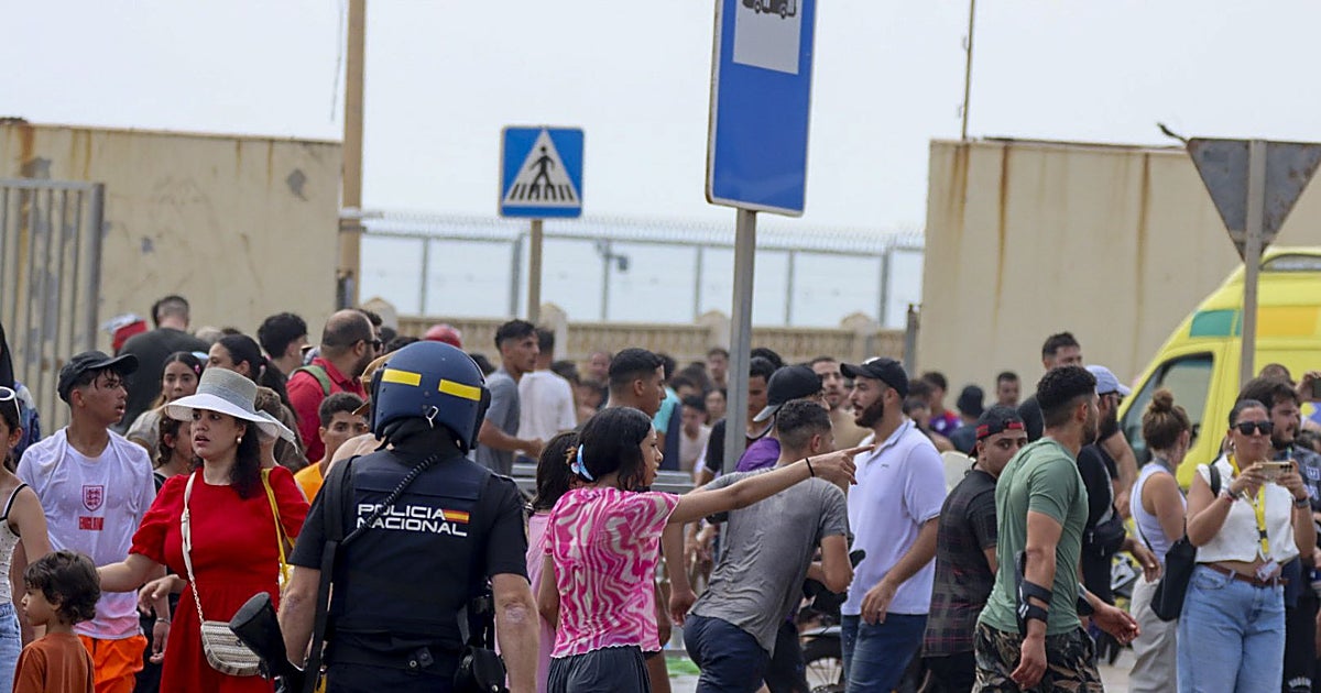 Un antidisturbios en Ceuta: «Se abrió la puerta del infierno y comenzó la huida»