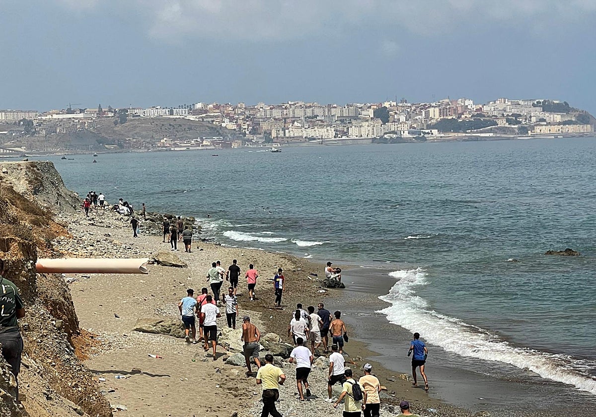 El fallo del Supremo que ha colapsado Ceuta sólo se puede 'revertir' con una reforma de la ley de extranjería