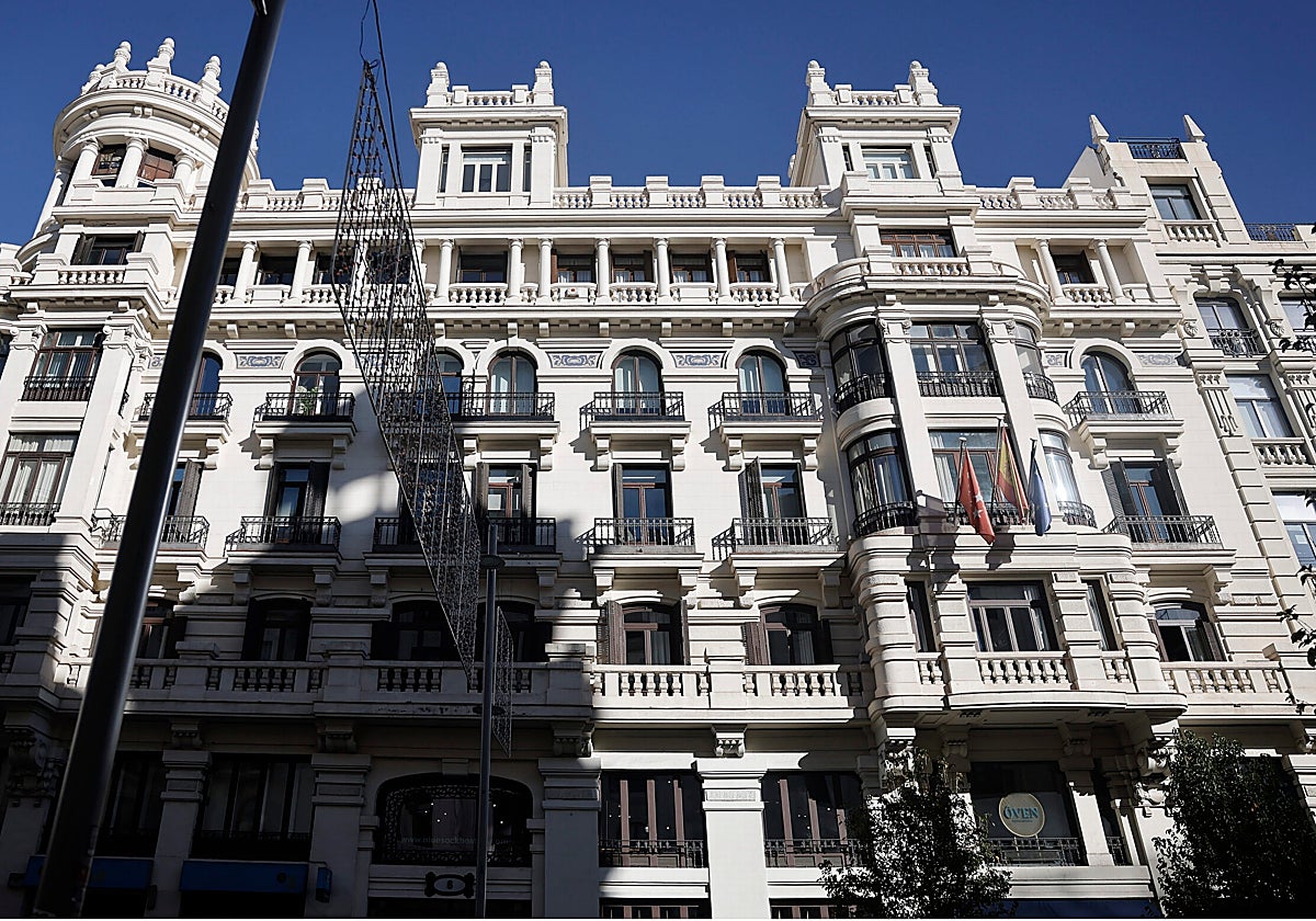 De Alcalá, 31 a Gran Vía, 6: los edificios históricos que gestiona la empresa pública tras el polémico ático de Chamberí