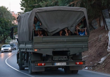 Guardias civiles y policías señalan a Marlaska por la crisis en Ceuta: «Lo sabían»