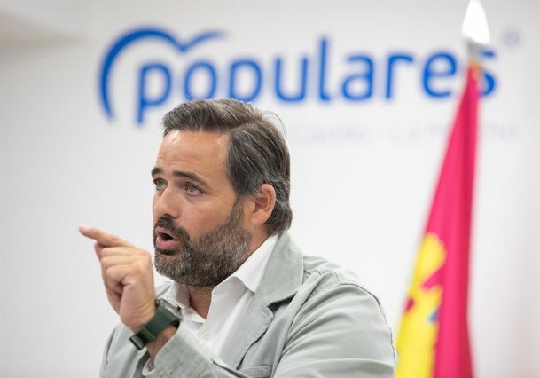 Núñez asegura que le provoca «vergüenza ajena» oír a Page que no sabe si va a volver a ser candidato.