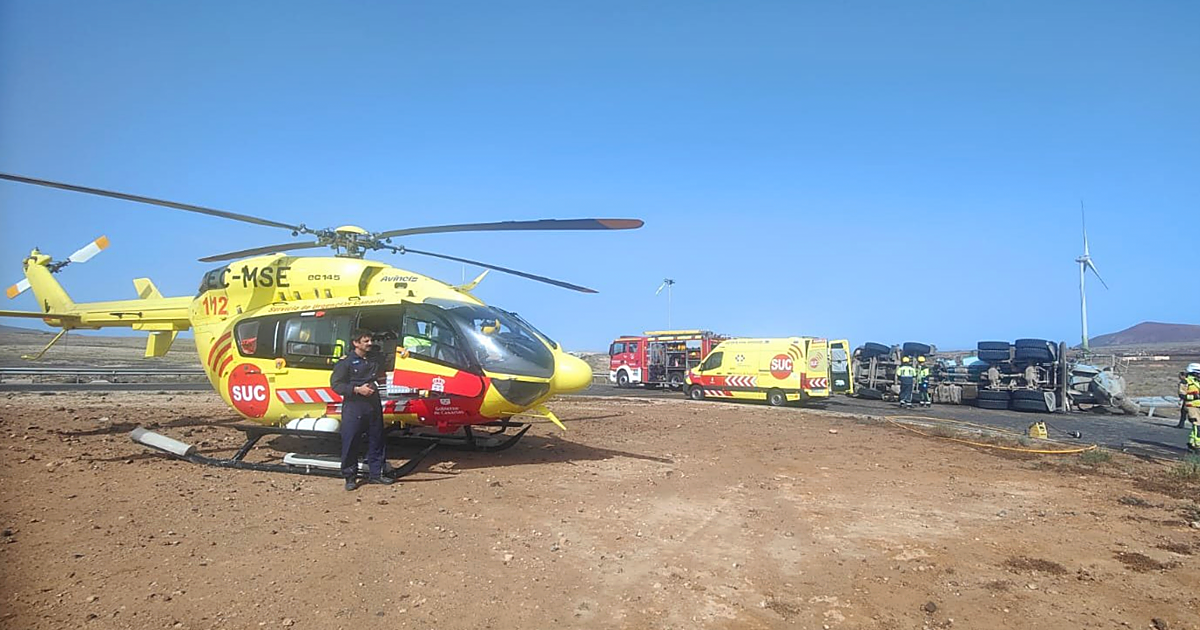 A Serious Man Injured in a Cement Truck Accident in Lajares (Fuerteventura) A Serious Man Injured in a Cement Truck Accident in Lajares (Fuerteventura)