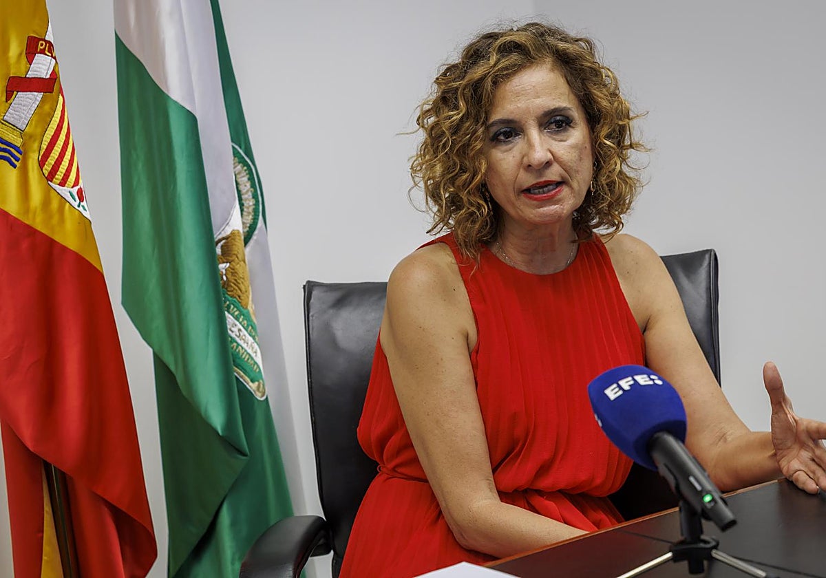 Montero pide a la Junta que «esté a la altura» con los menores marroquíes de Ceuta