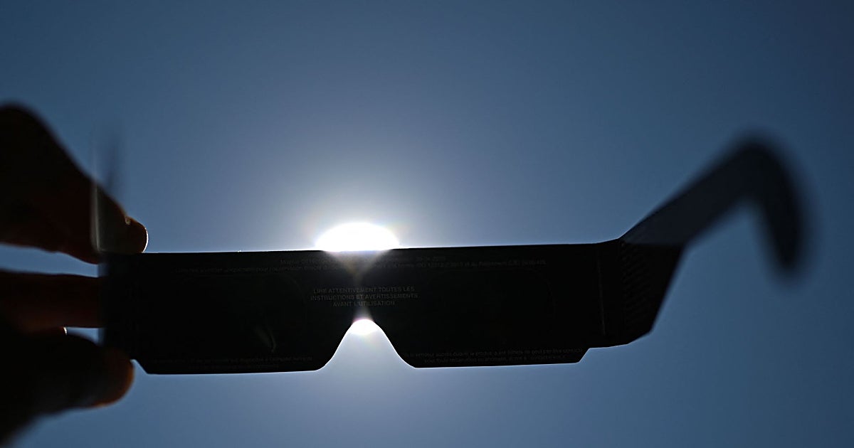 Los daños oculares provocados por un eclipse no dan la cara «hasta pasadas 48 horas»