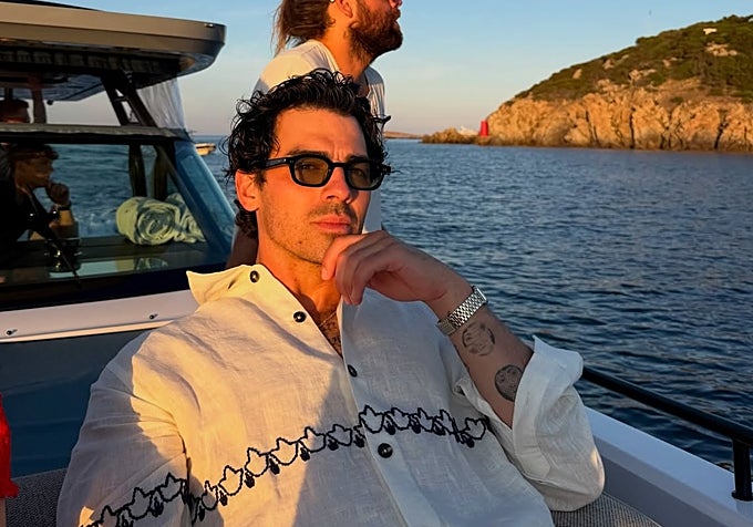 Imagen de Joe Jonas durante sus vacaciones en Jávea