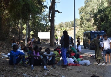Una mujer de Ceuta denuncia que un inmigrante se cuela en su cama: «Si no llego a reaccionar, no sé qué habría pasado»