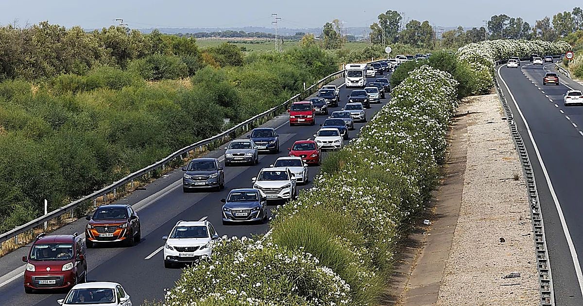 La Junta pide Transportes que el tercer carril de la AP-4 en agosto no sea provisional