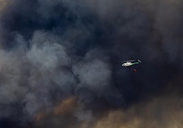 Aumentan a 600 los efectivos para  combatir el incendio de Niebla