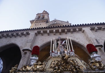 La solemne salida de San Lorenzo por su barrio, en imágenes