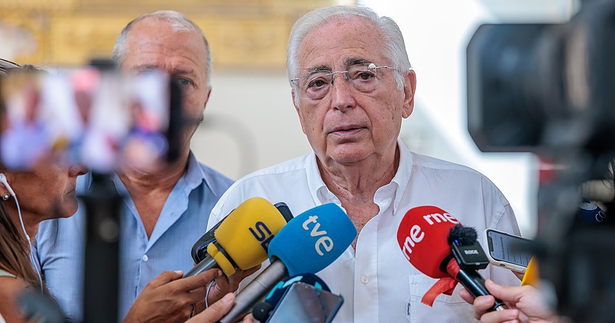 Imbroda responde a Marruecos: «¿Para qué queréis Ceuta y Melilla si no podéis con lo que tenéis y se os escapan vuestros jóvenes?»