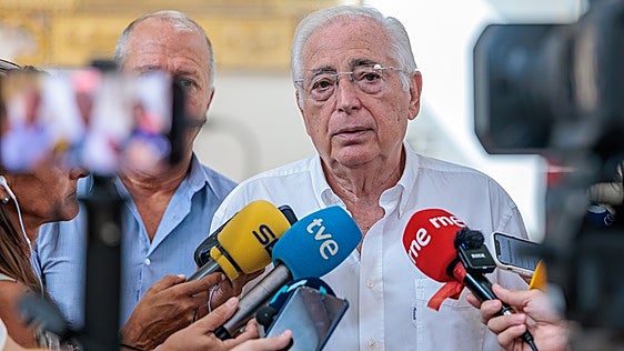 Imbroda, a Marruecos: «¿Para qué queréis Ceuta y Melilla si se os escapan vuestros jóvenes?»