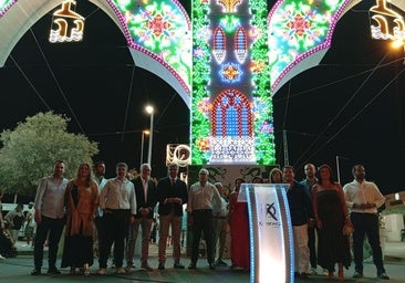 La Feria de Puente Genil arranca con un brillante 'botonazo' que enciende más de 770.000 luces
