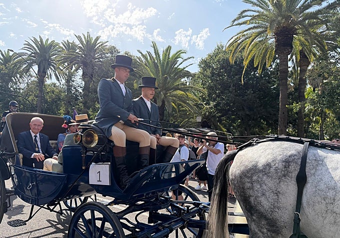 El alcalde Málaga, Francisco de la Torre, en un carruaje tradicional de caballos