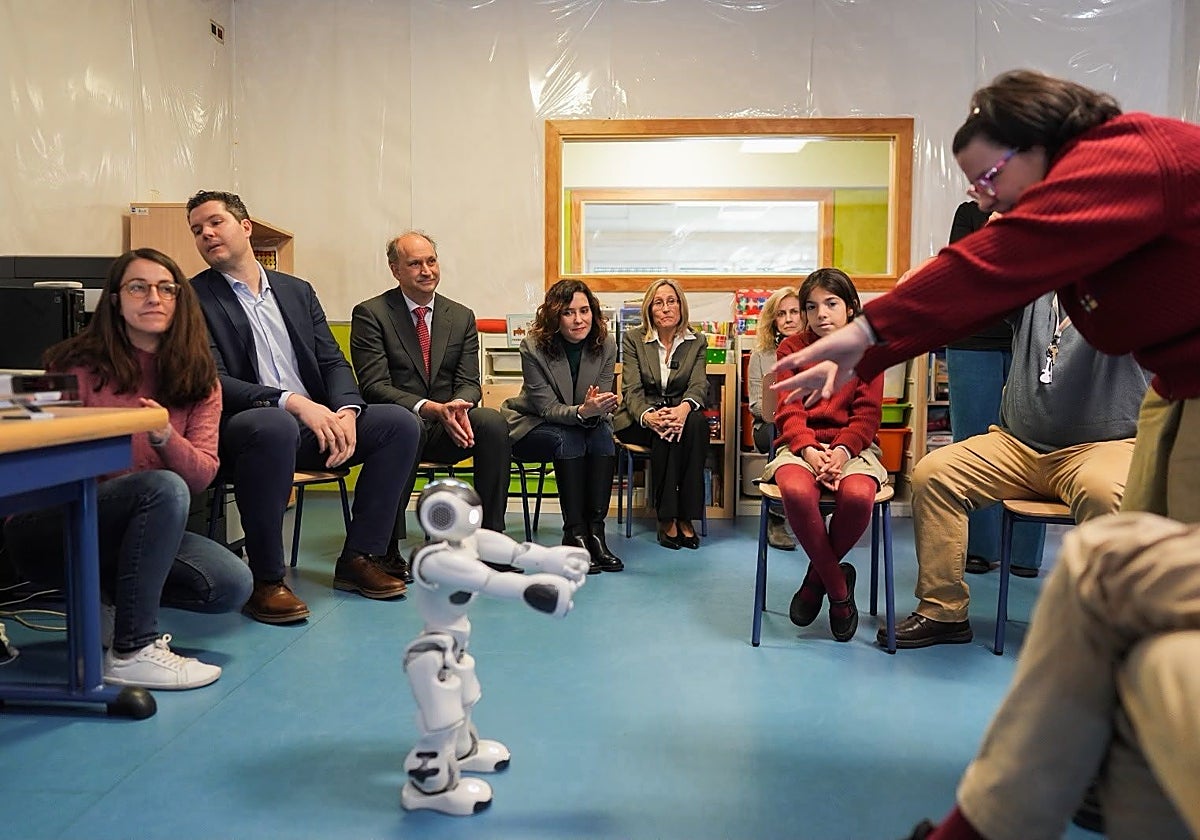 La robótica llega a diez centros educativos para alumnos con necesidades especiales