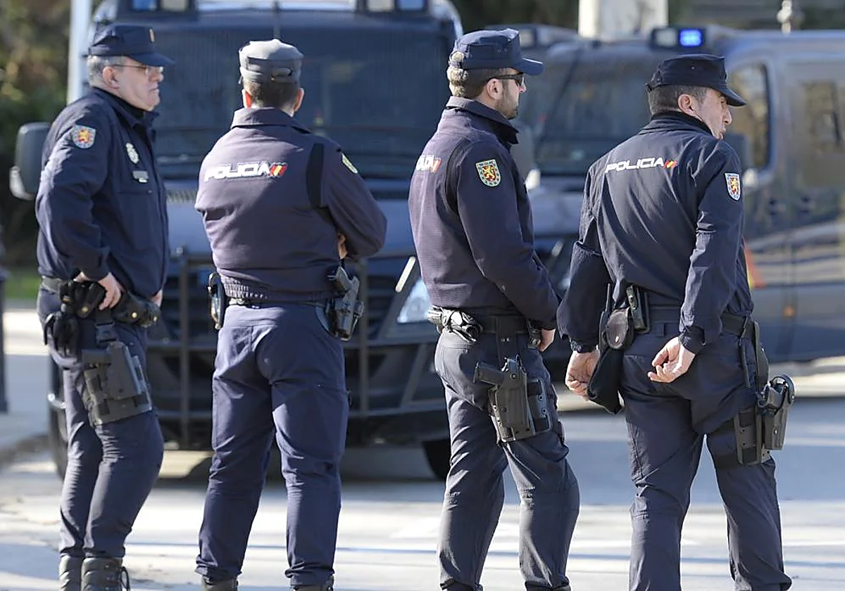 Agentes de la Policía Nacional