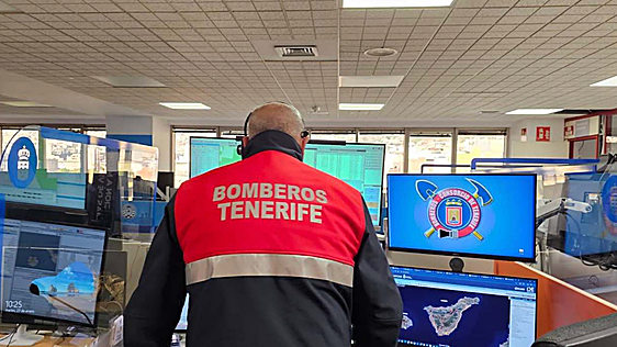 Un incendio en el garaje de un hotel en Tenerife se salda con dos heridos