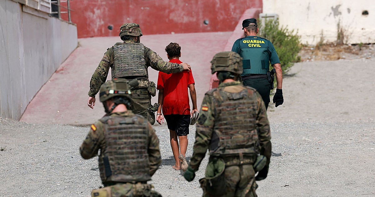 Contagiados de sarna 24 militares en Ceuta, aunque Defensa lo desvincula de la crisis en la frontera