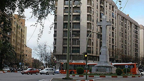 Extremadura blinda la Cruz de los Caídos de Cáceres frente a la orden del Gobierno de retirarla
