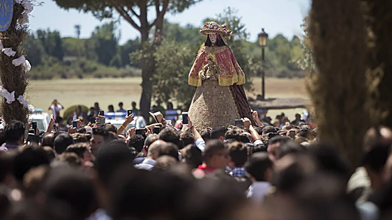 La Venida de la Virgen del Rocío 2026: cuándo es, a qué hora sale y dónde verla