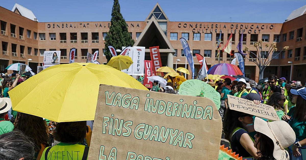 El Gobierno multa con hasta 800 euros a profesores valencianos que participaron en la huelga indefinida