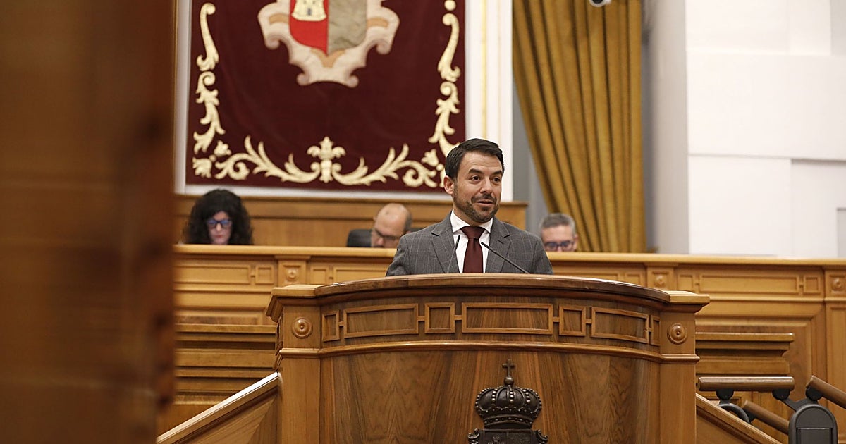 Vox acusa a Page de dar «mucha más atención» a menas que a mayores y dependientes de la región