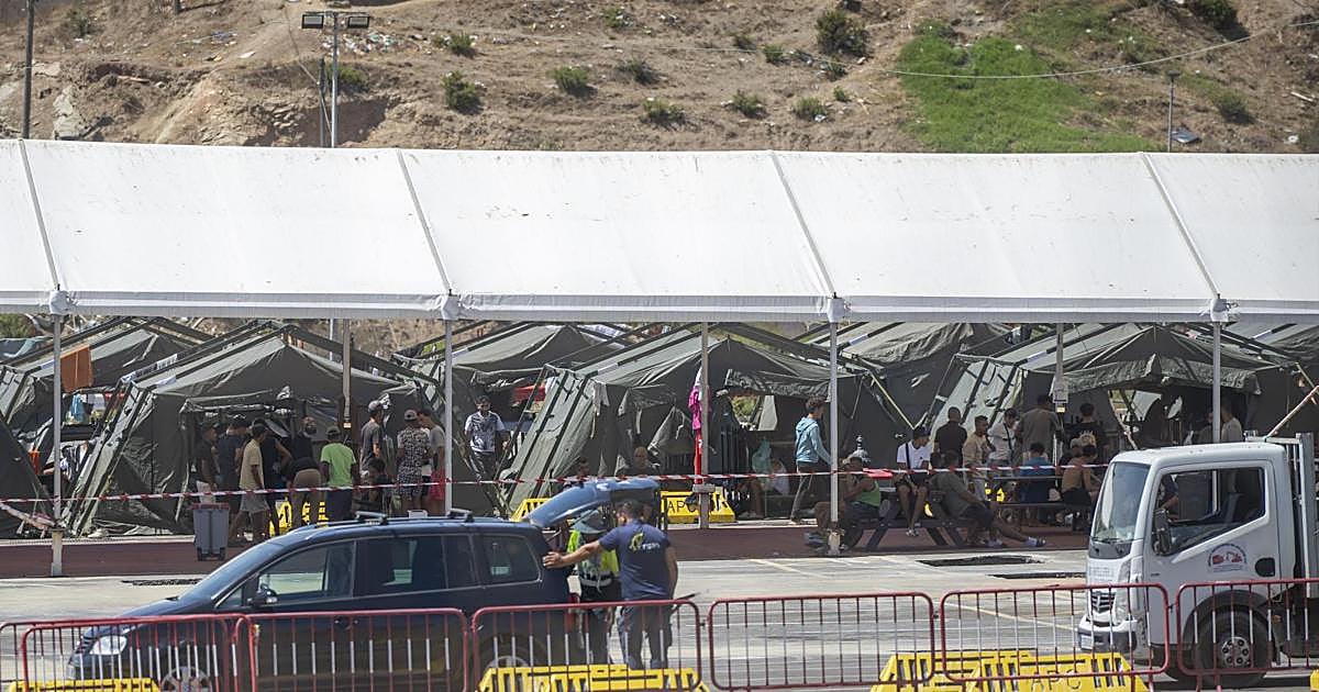 Feijóo pide confinar a los inmigrantes del asalto a Ceuta por riesgo sanitario y Sanidad habla de medidas «desmesuradas»