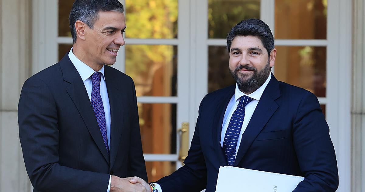 López Miras exige a Sánchez un refuerzo de Guardia Civil y medios ante la llegada de lanchas con inmigrantes a la costa de Murcia