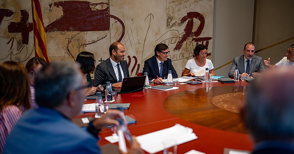 La Generalitat condena la «violencia» policial en el Elche-Barça y asegura que no había orden de requisar  esteladas 