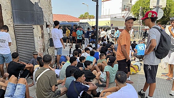 La Junta advierte que no cuenta con capacidad de acoger menores de Ceuta: «Nuestro sistema no lo soporta»