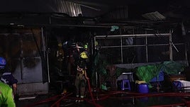 Se incendia un centro comercial de un popular barrio de Bangkok