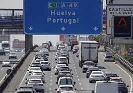 Así hemos contado la Operación Retorno en las carreteras de Sevilla, Cádiz y Huelva