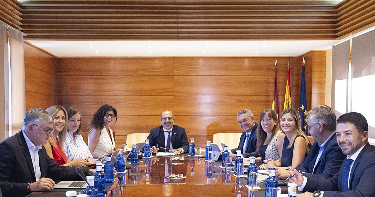 Las Cortes arrancan el curso con agua, inmigración e incendios como primeros asuntos de debate