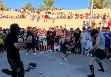 Farmear 'aura' en Córdoba: la nueva batalla viral que arrasa entre los jóvenes