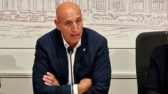 El alcalde socialista de León acudirá a una movilización en apoyo a Ceuta convocada por una asociación civil