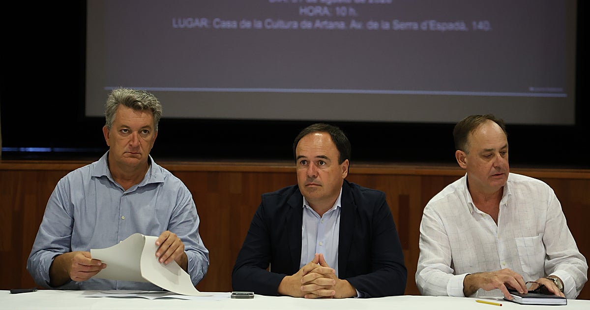 Llorca anuncia una ley forestal para recompensar a los propietarios que protejan los montes