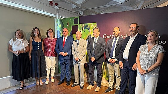 Castilla-La Mancha abrirá este otoño dos nuevas convocatorias de ayudas para el sector vitivinícola