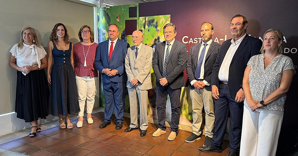 Castilla-La Mancha abrirá este otoño dos nuevas convocatorias de ayudas para el sector vitivinícola
