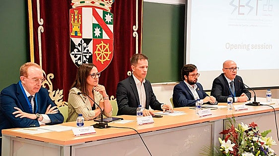 Más de 200 expertos analizan en Ciudad Real el futuro de la energía y las lecciones del apagón ibérico