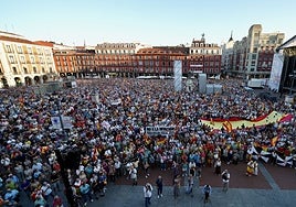 Miles de castellano y leoneses gritan contra el Gobierno y claman por Ceuta: «Es España»
