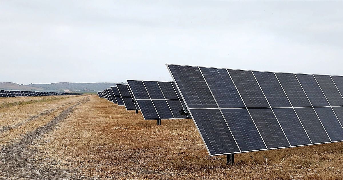 Castilla-La Mancha lanza ayudas por 10,6 millones para comunidades energéticas y almacenamiento