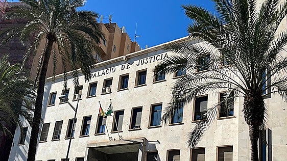 Un defecto de forma tumba un caso de agresión sexual en Almería: la Audiencia absuelve al acusado